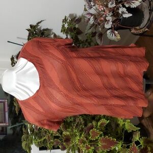 EUC SIMPLY VERA VERA WANG XL BUILT-UP COPPER-COLORED SHORT-SLEEVED TOP, STRETCHY